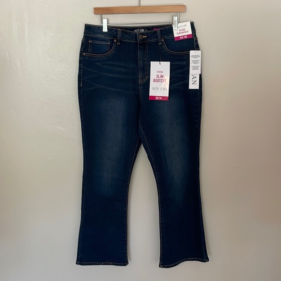 NWT Faith Jeans Hi Rise Slim Bootcut Jeans. 16W - Picture 1 of 9